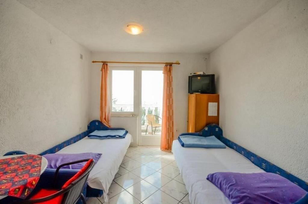 Apartments Lucia Senj  Extérieur photo
