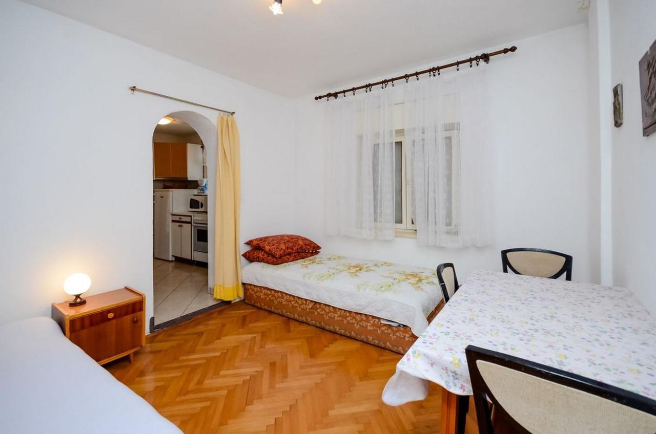 Apartments Lucia Senj  Extérieur photo