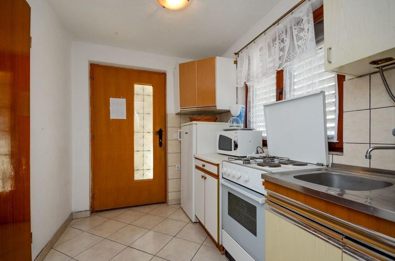 Apartments Lucia Senj  Extérieur photo