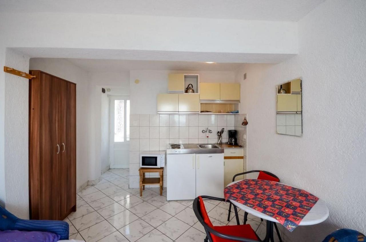 Apartments Lucia Senj  Extérieur photo